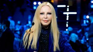 Patty Pravo durante la serata finale della trasmissione Rai "Il cantante mascherato"