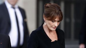 Carla Bruni abito nero