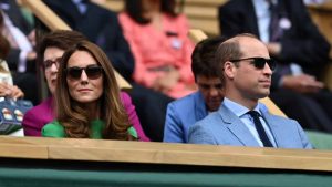 William e Kate occhiali scuri