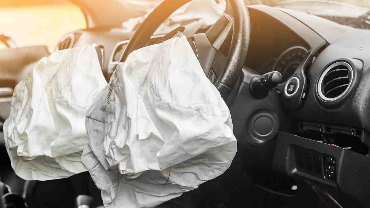 Airbag difettosi, pericolo per gli automobilisti