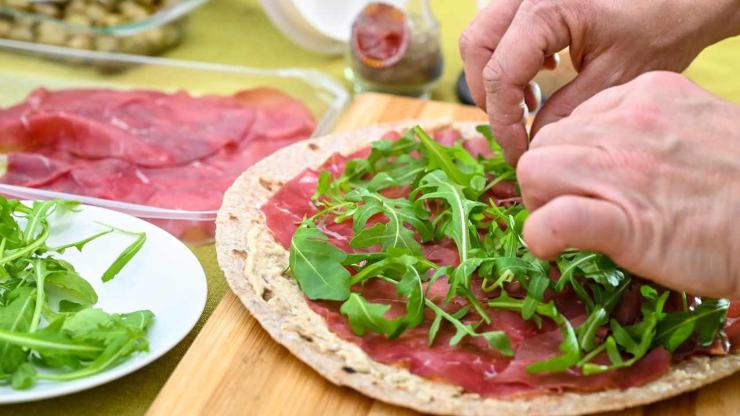 Chiosco di piadine, preparazione della piadina