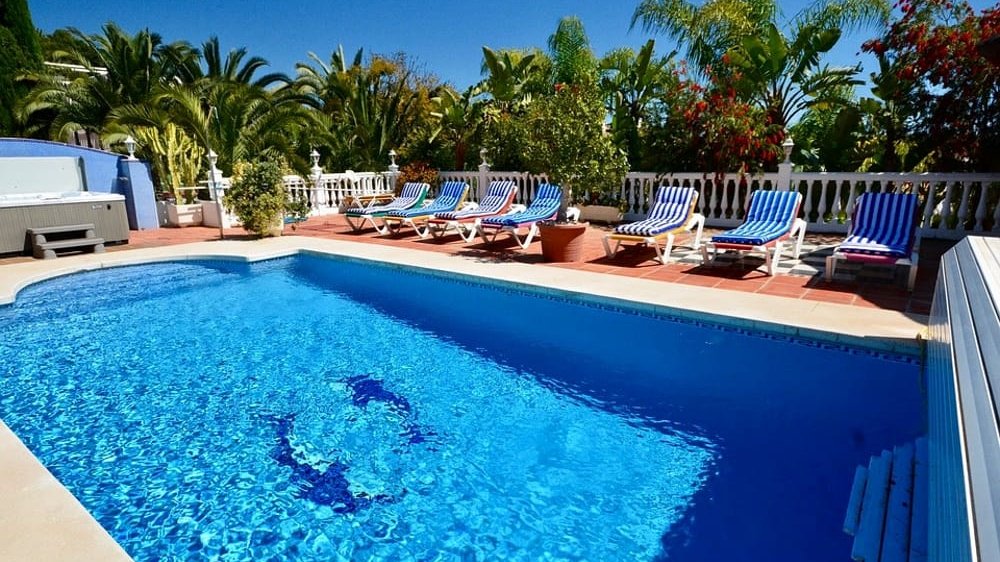 Stop alle piscine con bocchettoni fuori norma: le vasche a rischio chiuderanno