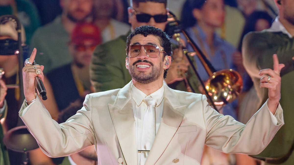 Bad Bunny conquista Milano, il reggaeton tra politica e fenomeno globale