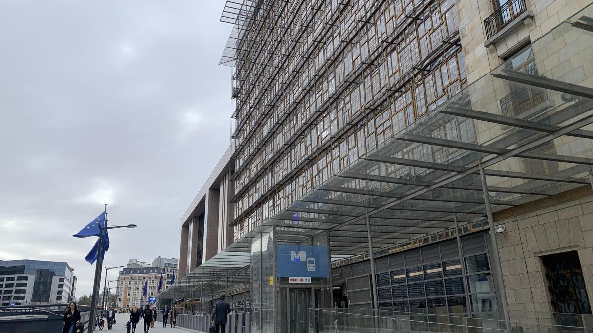 Ue raggiunge accordo sul 21esimo pacchetto sanzioni contro la Russia