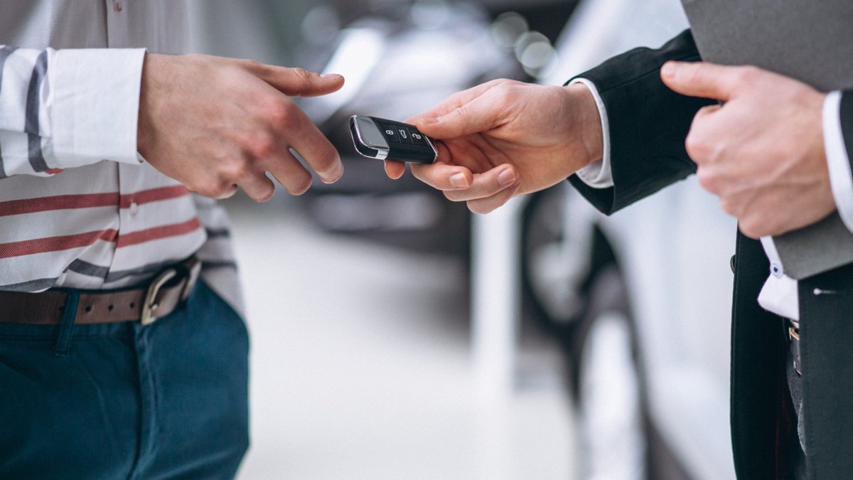 Noleggio sociale in Italia, 3.000 auto a 100 euro al mese con click day