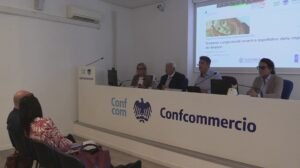 Confcommercio: cresce la fiducia tra imprenditori ma resta il peso del caro energia