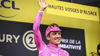 Tour de France, Carapaz vince la 18/a tappa e Pogacar conserva la maglia gialla