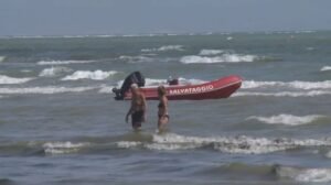 Maltempo a Grado, anziano austriaco annegato in mare durante il nubifragio