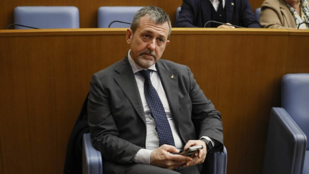 Le chat di Delmastro e Caroccia sono fondamentali per l’indagine sulla “Bisteccheria d’Italia”