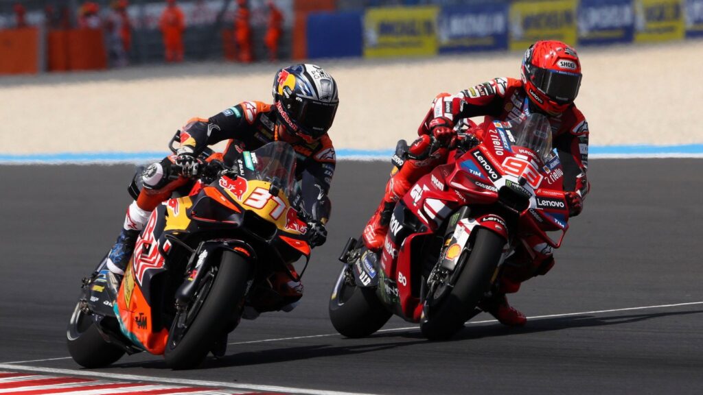 Casey Stoner scommette su Pedro Acosta alla Ducati, si scusa per Pecco Bagnaia