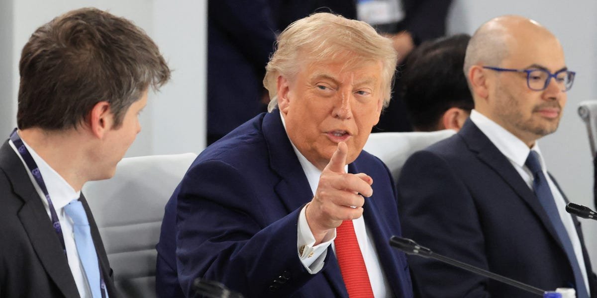 Il governo USA cerca di regolamentare l’AI: chi decide e come si farà?