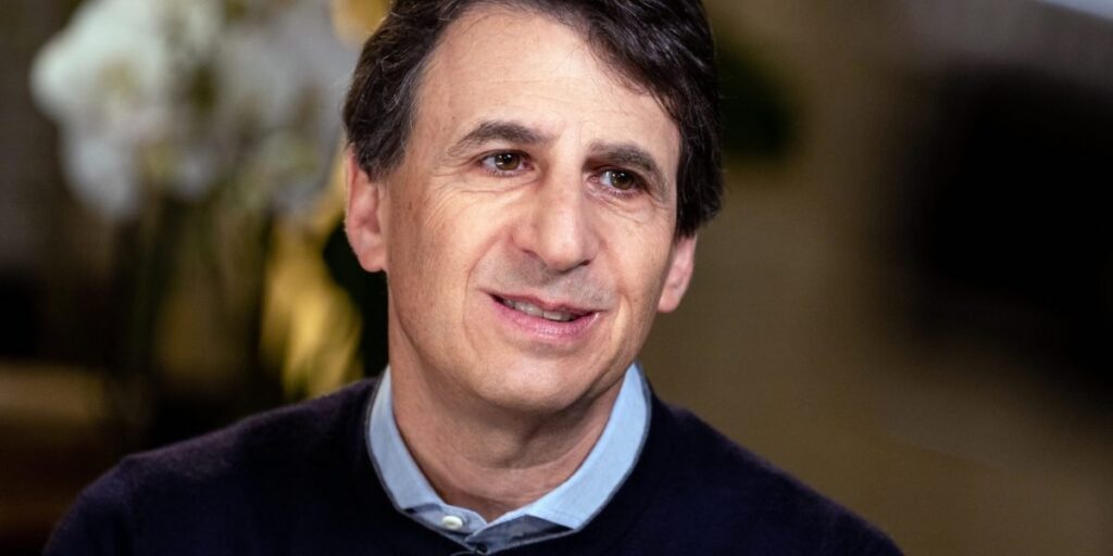 Marc Rowan, CEO di Apollo, ha iniziato la sua carriera in un negozio di festa e come parcheggiatore