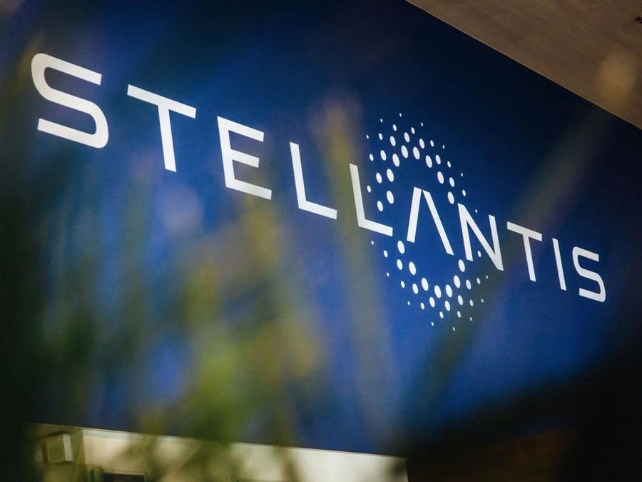 Stellantis cede Free2move a un fondo tedesco per rafforzare la strategia automobilistica