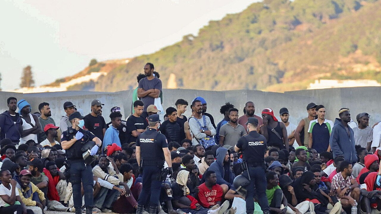 Allarme per Ceuta, 007 spagnoli credono in un nuovo assalto