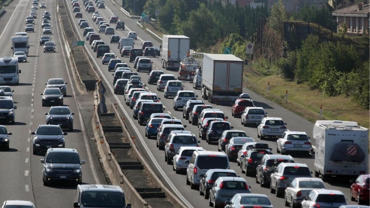 Traffico intenso e temporali al Centro-Nord previsti per il weekend 7-9 agosto