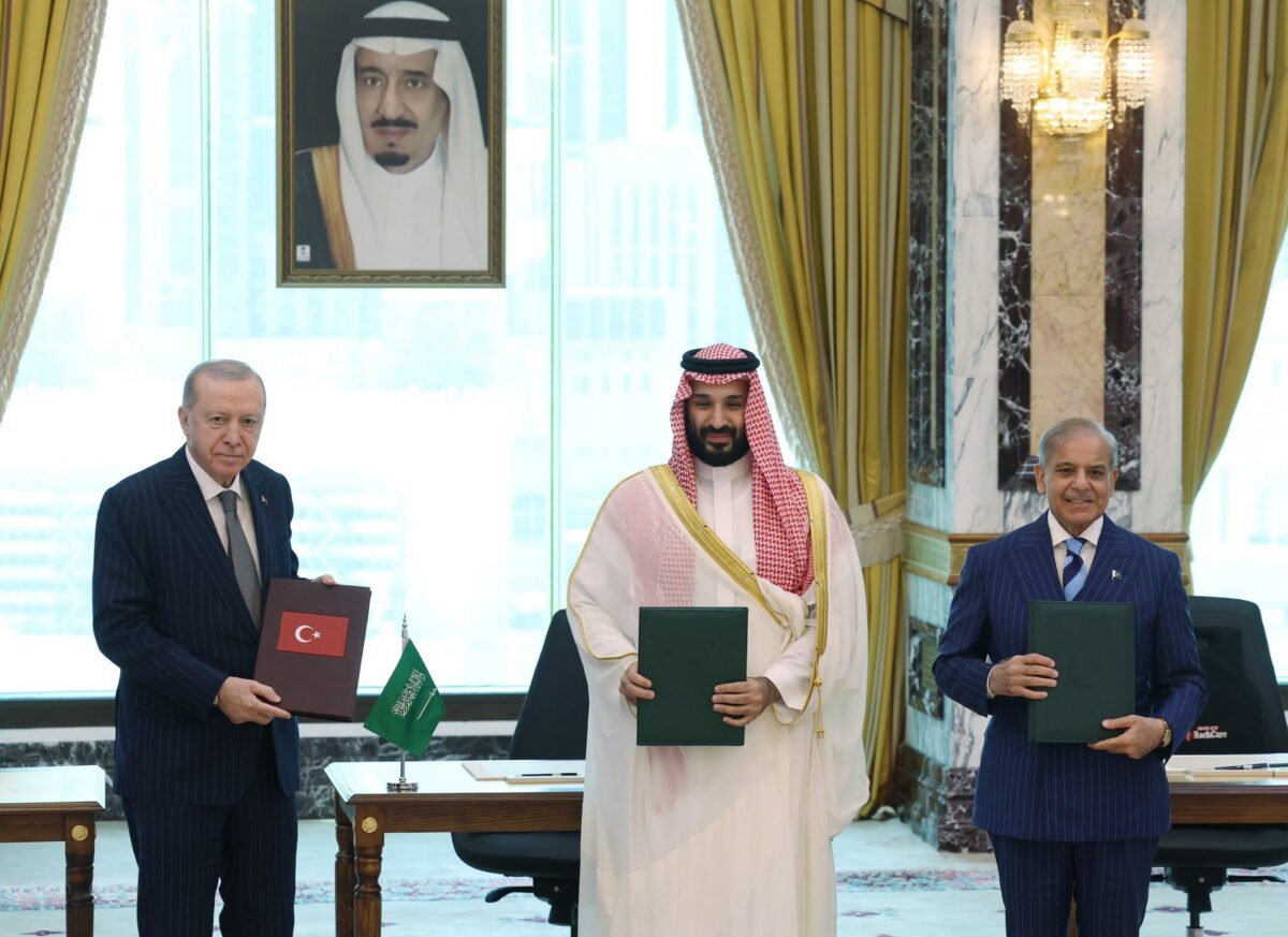 L’alleanza islamica nasce: Arabia Saudita, Turchia e Pakistan si uniscono per contrastare l’Iran