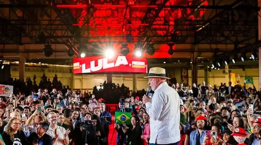 Mercati vedono Lula favorito e riducono investimenti in Brasile prima delle elezioni