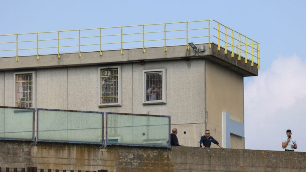 Ferragosto in carcere: tensione e disordini, sindacati chiedono interventi urgenti