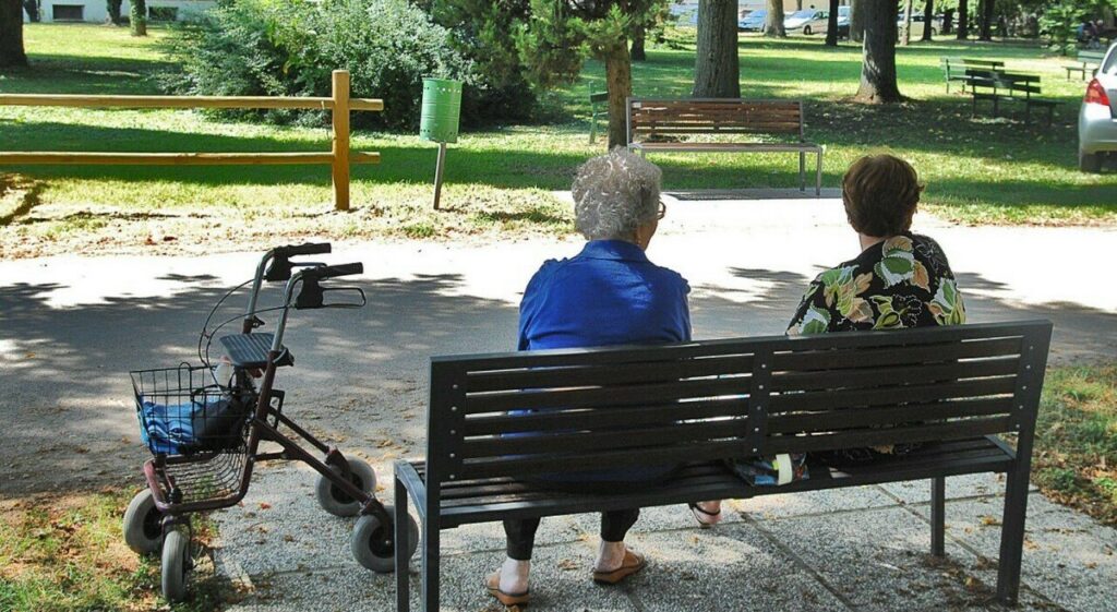 Operatori sociosanitari in calo, ricerca all’estero per case di riposo
