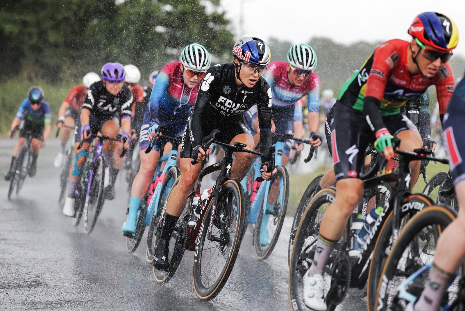 Kate Courtney si adatta al WorldTour: un passo avanti e molto da imparare
