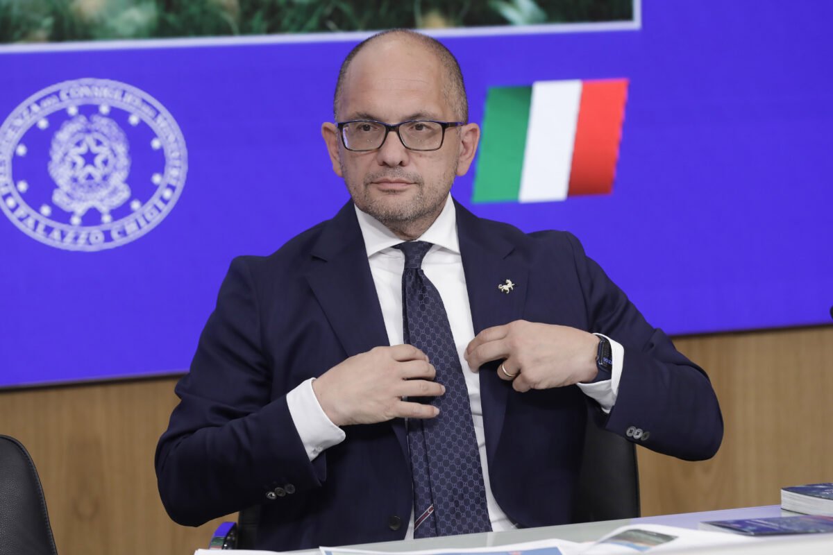Ricostruzione del Centro Italia: Castelli, “Anni persi per formalismo, ora si punta a restanza e sviluppo”
