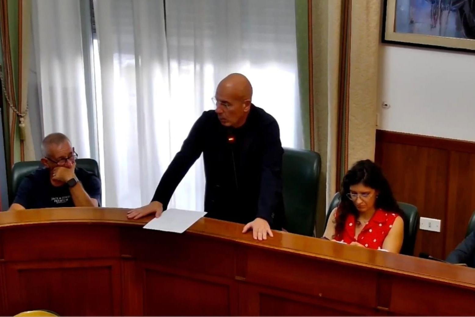 Villa San Giovanni approva piano economico finanziario 2026-2029 e tariffe Tari