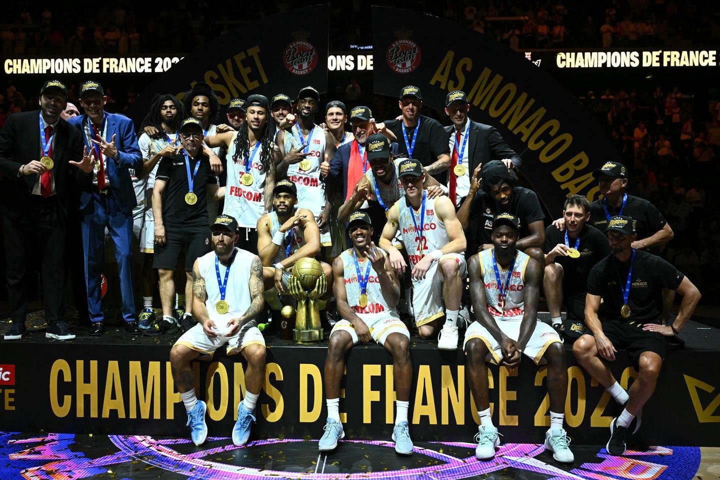 Monaco, campione di Francia di basket, retrocesso per mancanza di garanzie finanziarie