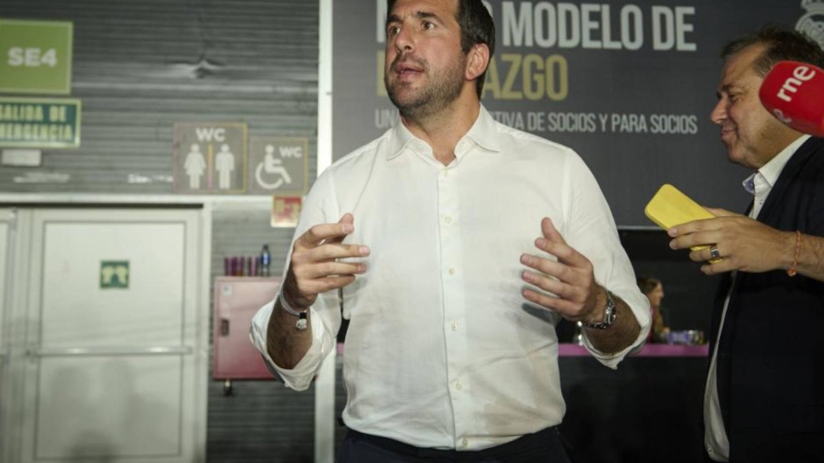 Riquelme chiede a Florentino di modificare la sua idea di privatizzazione