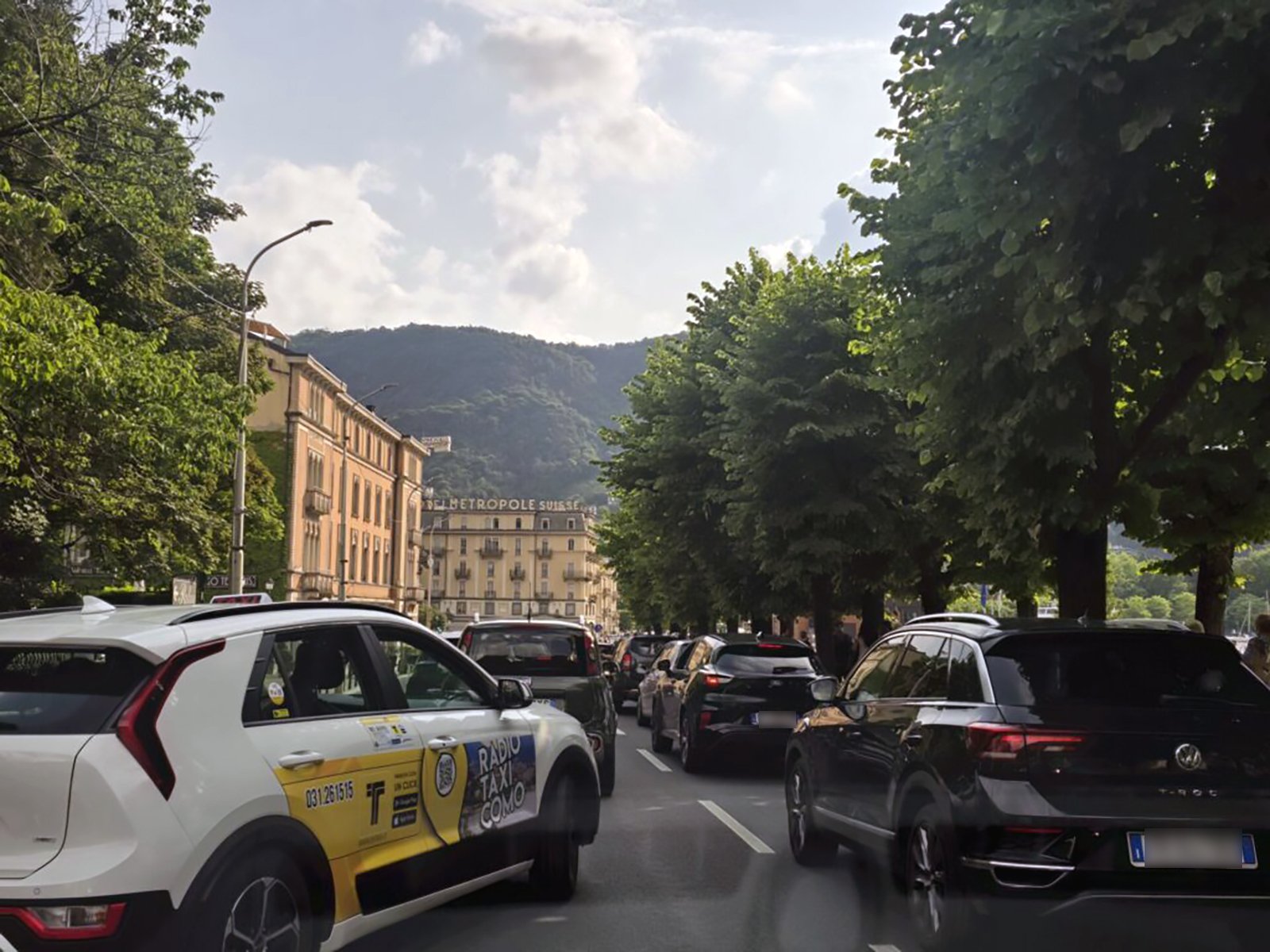 Cantieri stradali a Como: limitazioni e deviazioni in viale Rosselli, Lungo Lario Trento e viale Cavallotti