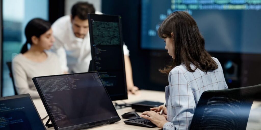 Gen Z deve scegliere tra specialista o “nerd a tutto campo” in un mercato trasformato dall’AI