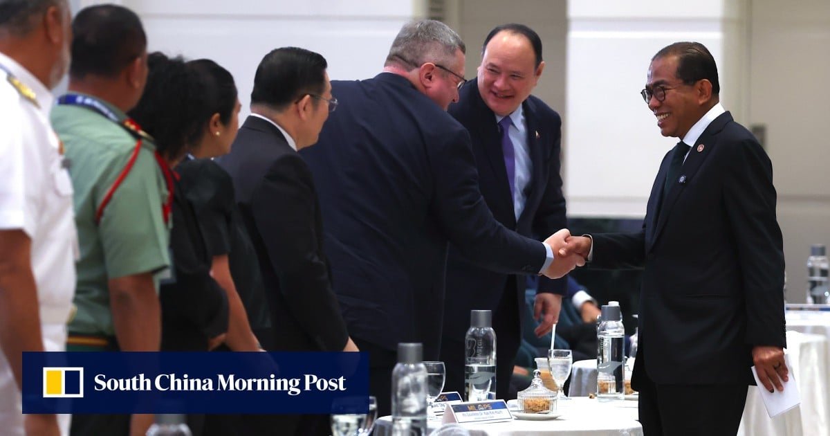 Malaysia chiede alle potenze globali di rispettare le leggi internazionali in modo coerente