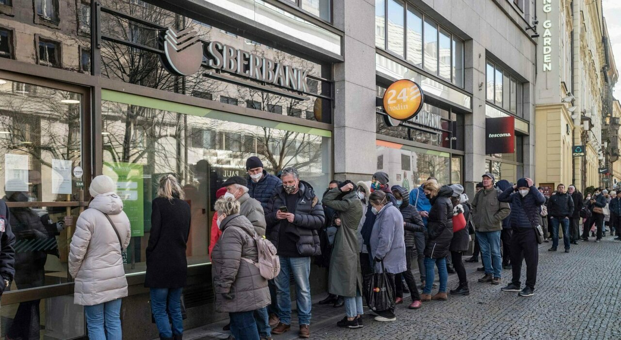 Russia, carenza di liquidità nel sistema bancario mette a rischio acquisto titoli di Stato