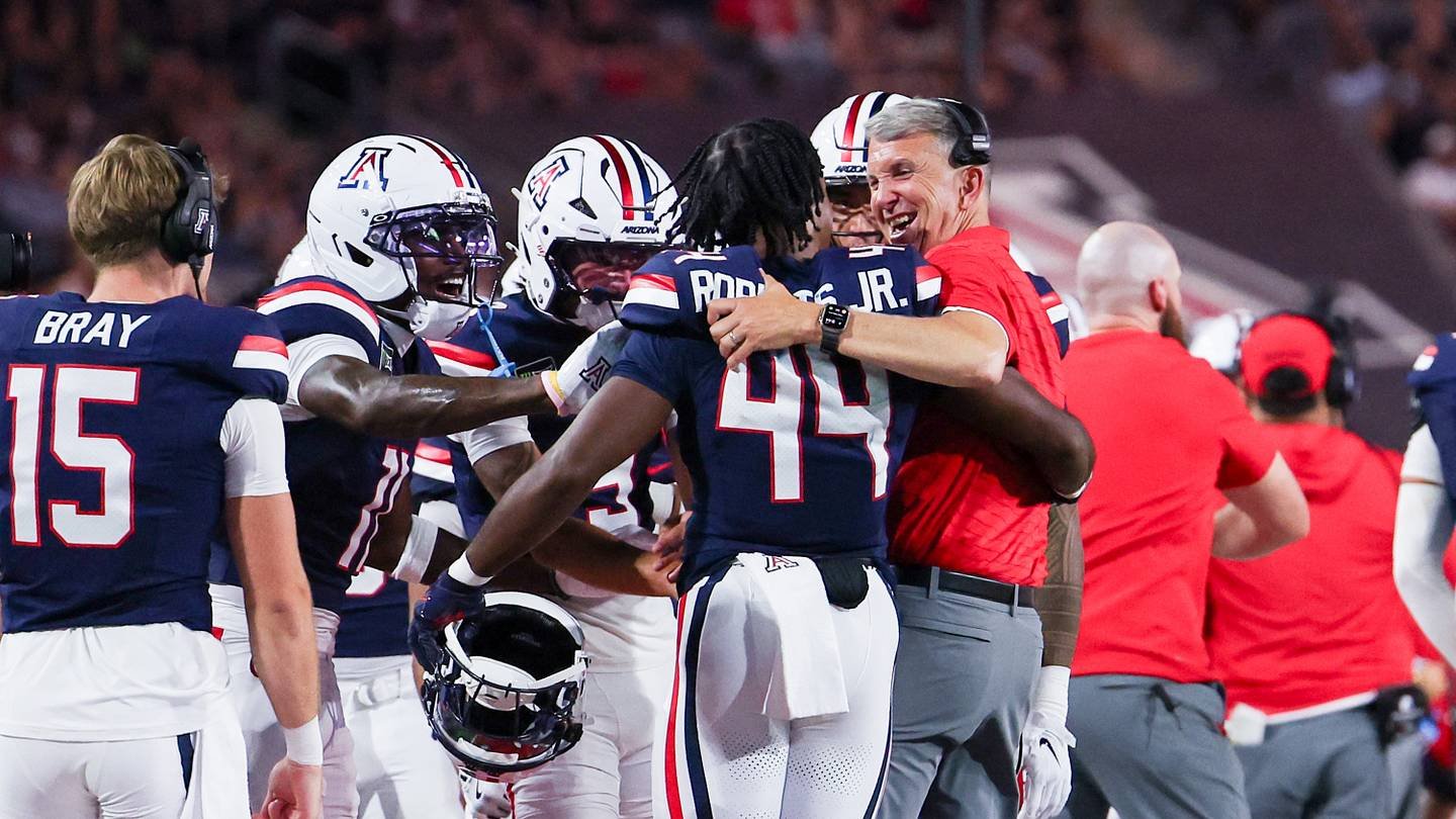 Arizona si appresta a sfidare un avversario della Big Ten nei bowl dopo la vittoria iniziale