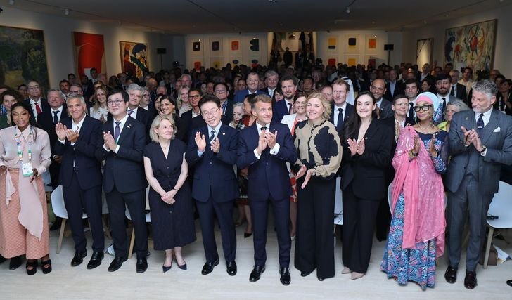 Accordi con la Corea del Sud per il cinema: Giuli promuove educazione alle immagini e creatività