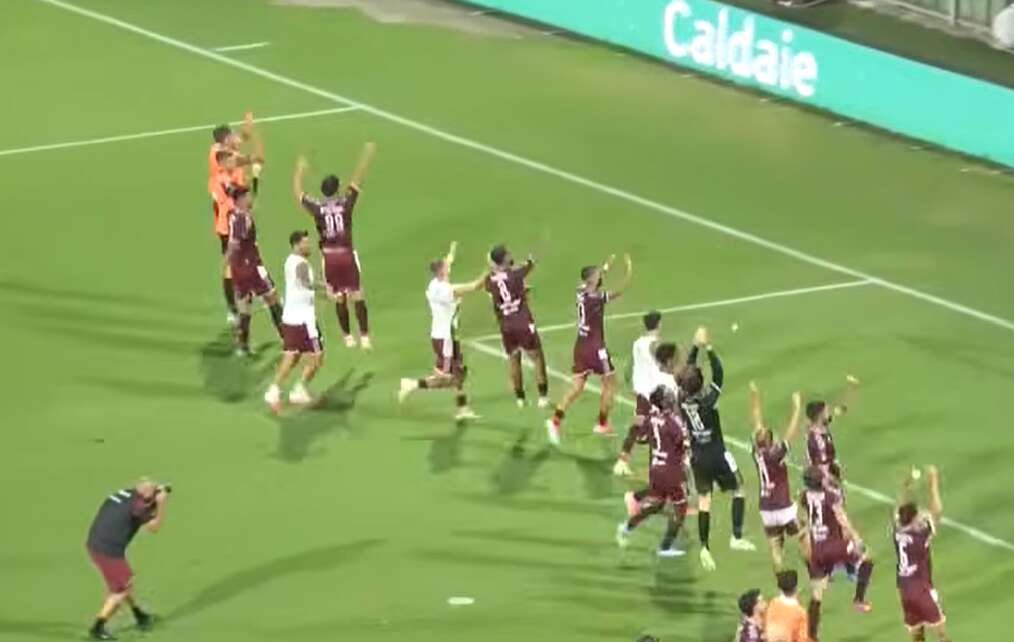 Salernitana conquista la prima vittoria stagionale battendo il Potenza 4-2 all’Arechi