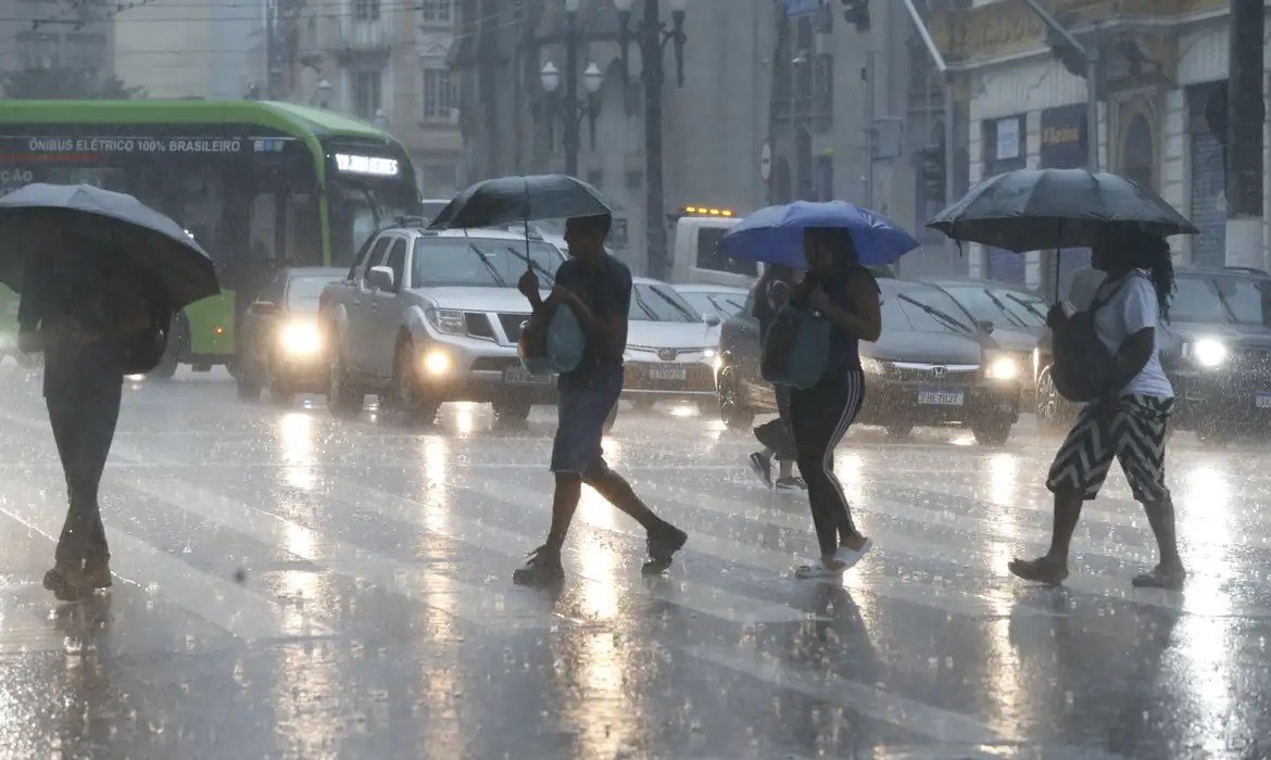 Pericolo di tempeste a São Paulo; previsioni meteo per l’intero stato