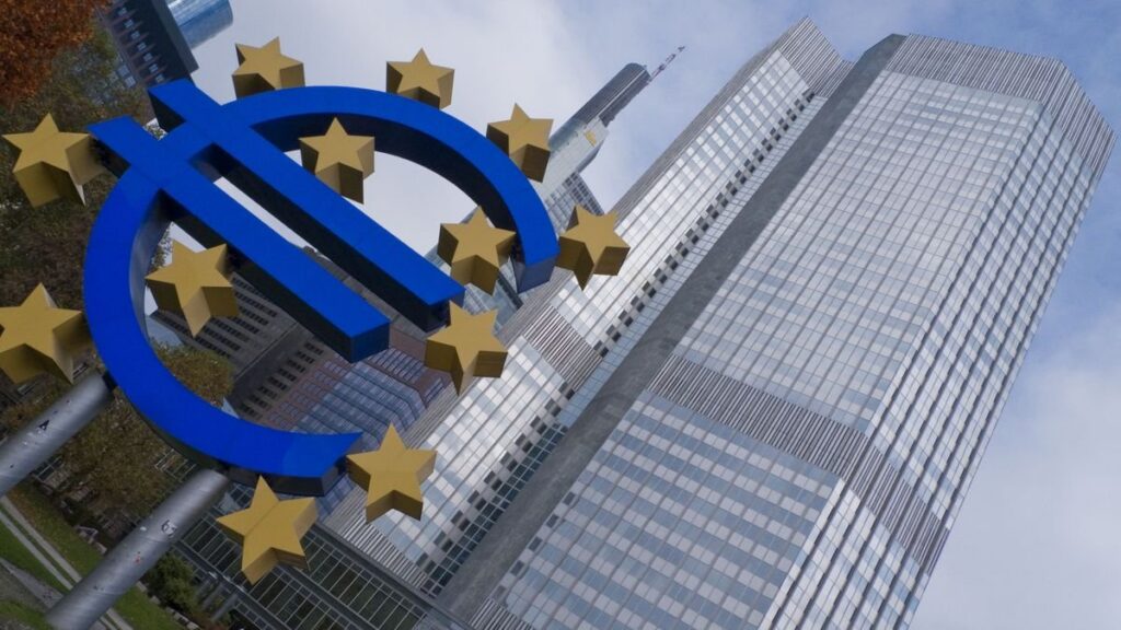 Bce: inflazione sopra i target fino a metà 2027 per i prezzi dell’energia, ma l’economia mostra tenuta