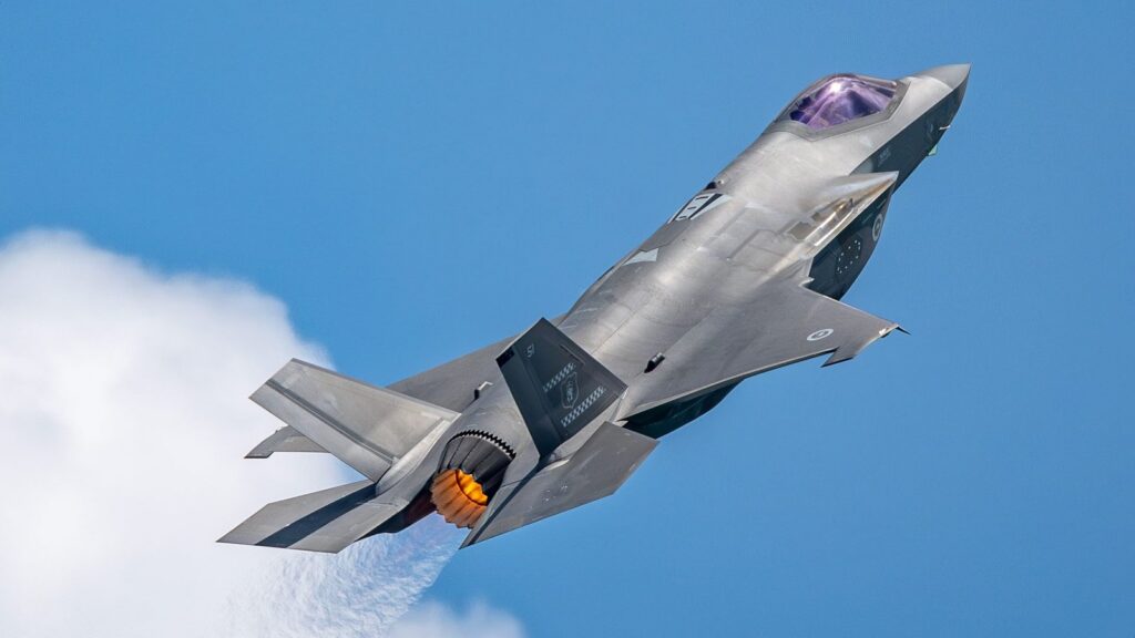UPS ha deviato la consegna di parti F-35 attraverso Hong Kong, portando a un presunto sequestro da parte della Cina