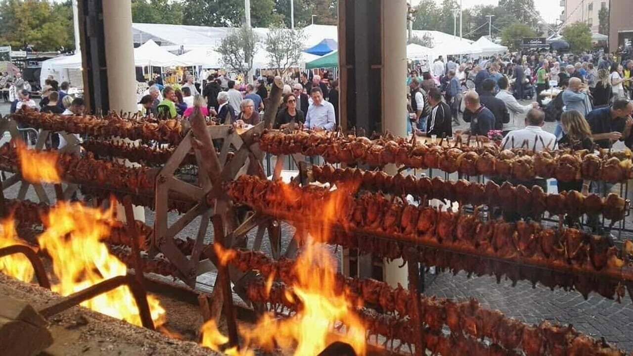 Sagre autunnali nella Marca: marroni, cotogne, funghi e spiedo gigante in programma questo fine settimana
