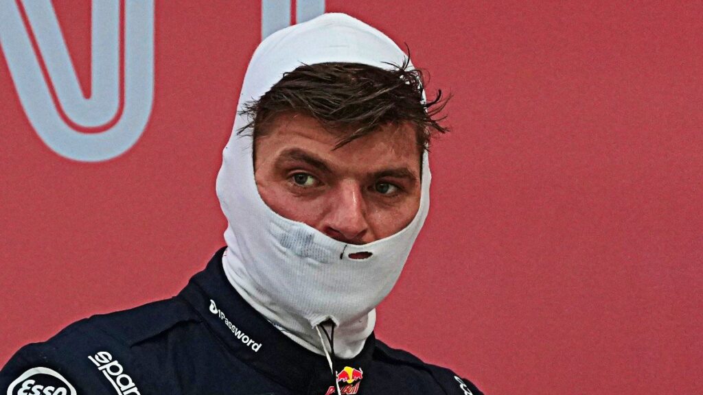 F1 | Verstappen vince la Sprint Race di Singapore 2026, Hamilton e Leclerc completano il podio