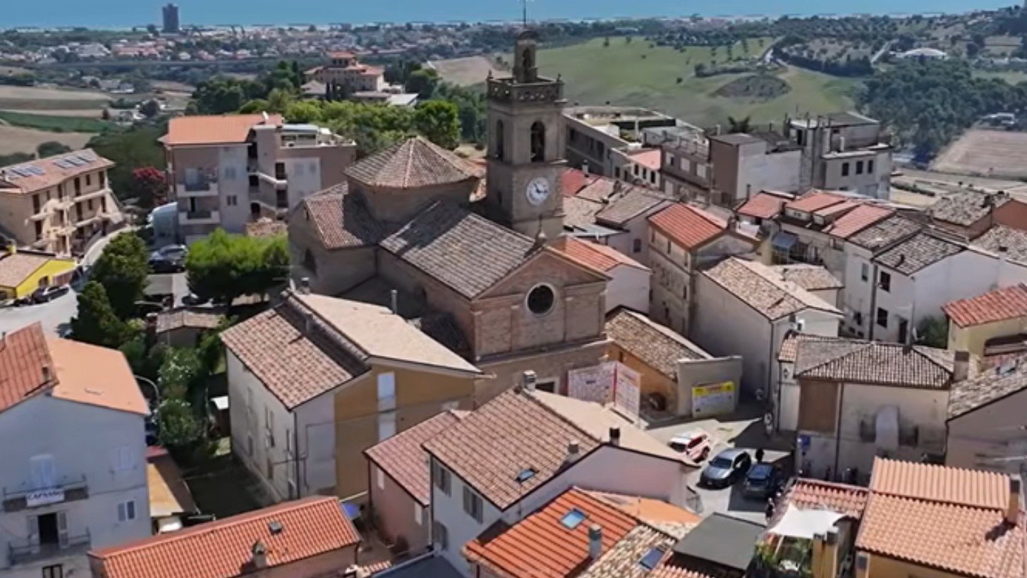 Negozio di alimentari di Capodarco riaperto dopo un lungo periodo di chiusura
