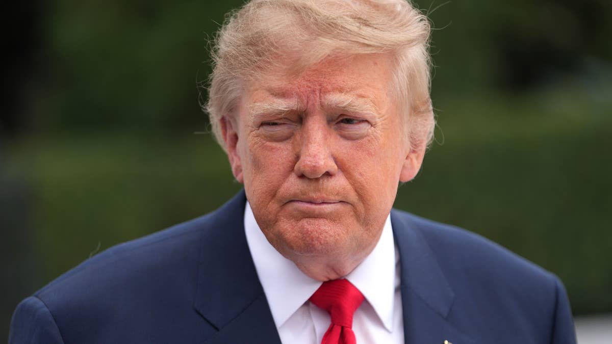 Trump annuncia accordo con Putin per fornitura di diesel e attacca Zelensky