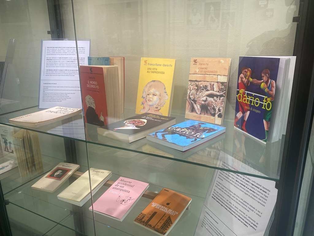 Prato celebra Dario Fo con una mostra fotografica per il centenario della sua nascita