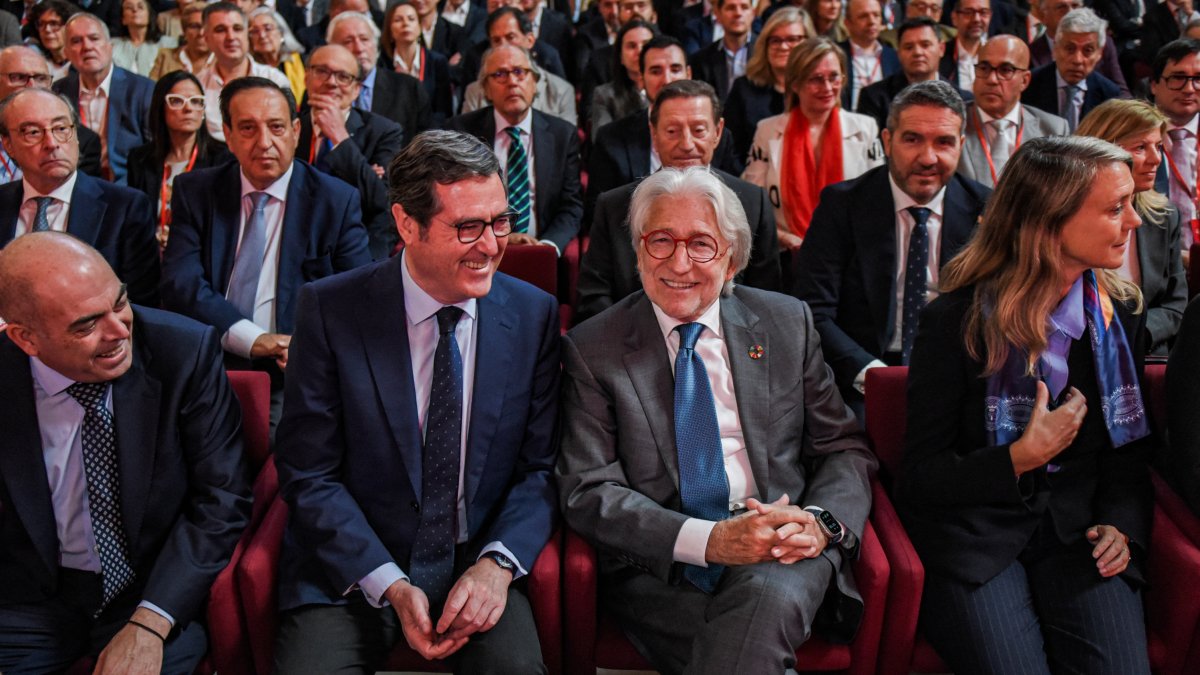 CEOE rafforza il suo nucleo duro per affrontare il nuovo ciclo politico